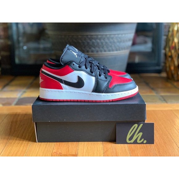 Size 4y Air Jordan 1 Low "Bred Toe" - Picture 3 of 5